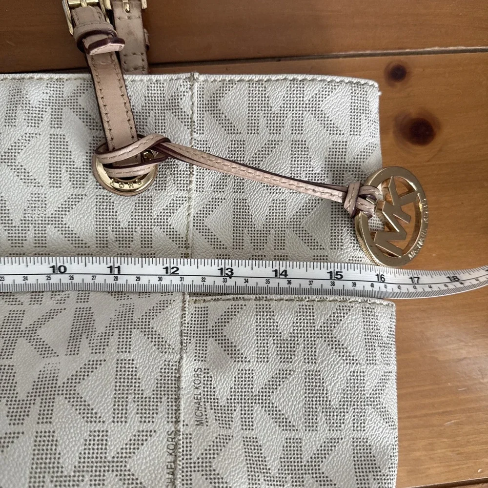 Michael Kors - Jet Set Signature - Vanilla Tote Bag